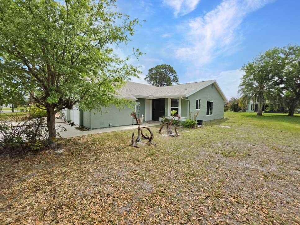 1480 Se Rivergreen Cir - Photo 3 of 17