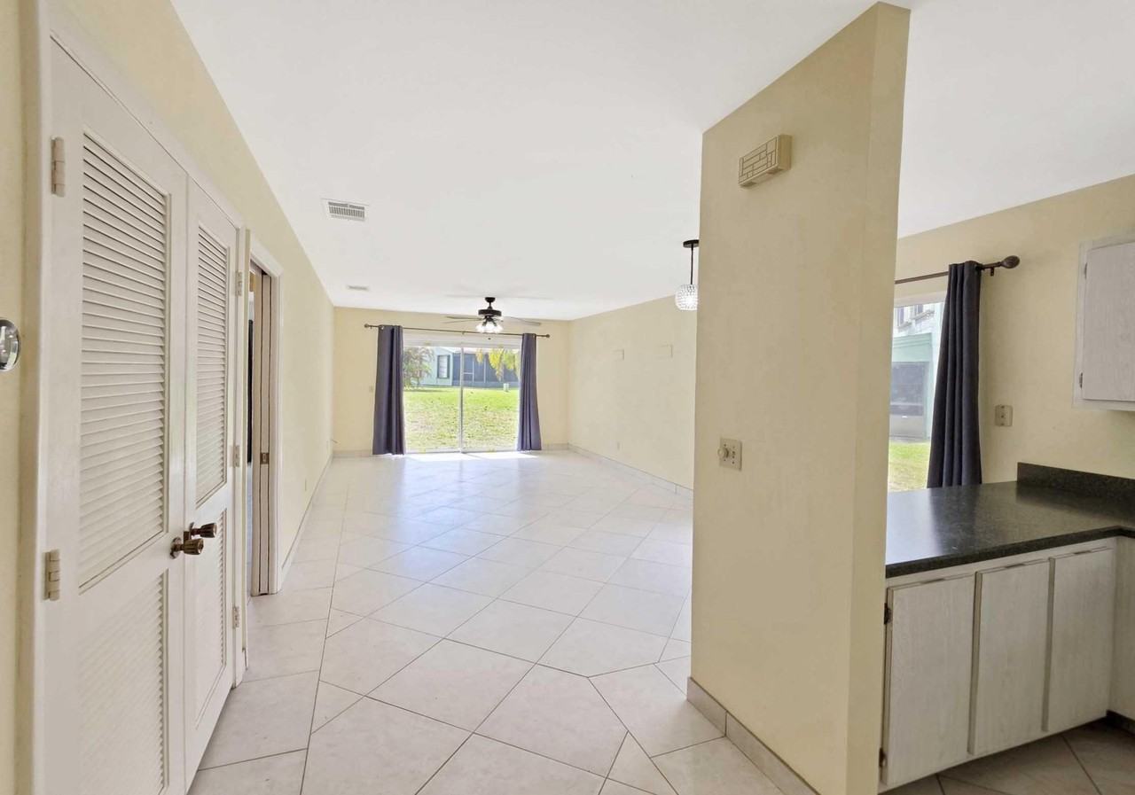 1480 Se Rivergreen Cir - Photo 4 of 17