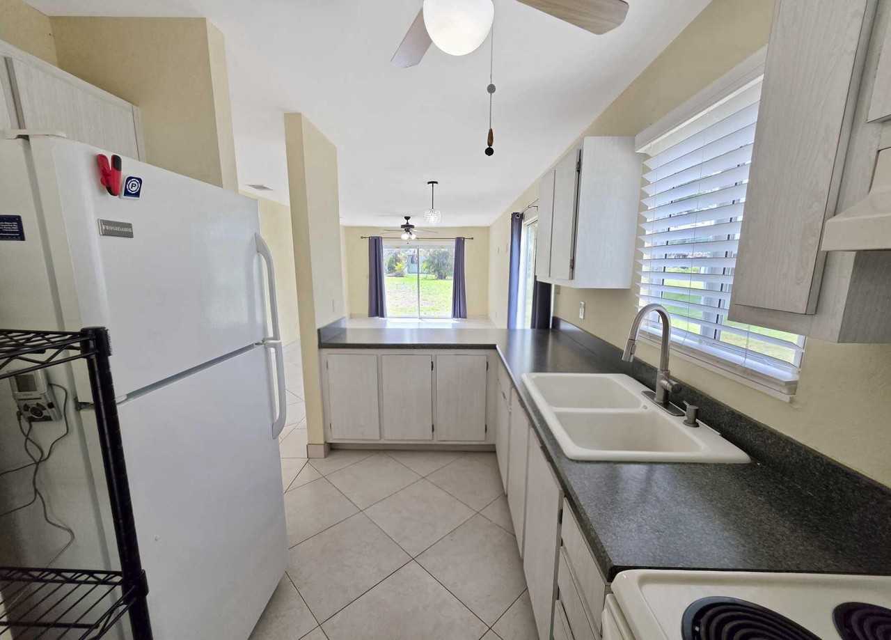 1480 Se Rivergreen Cir - Photo 5 of 17