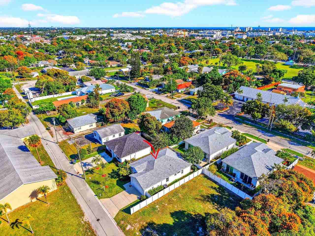 341 Oak Aly - Photo 5 of 11