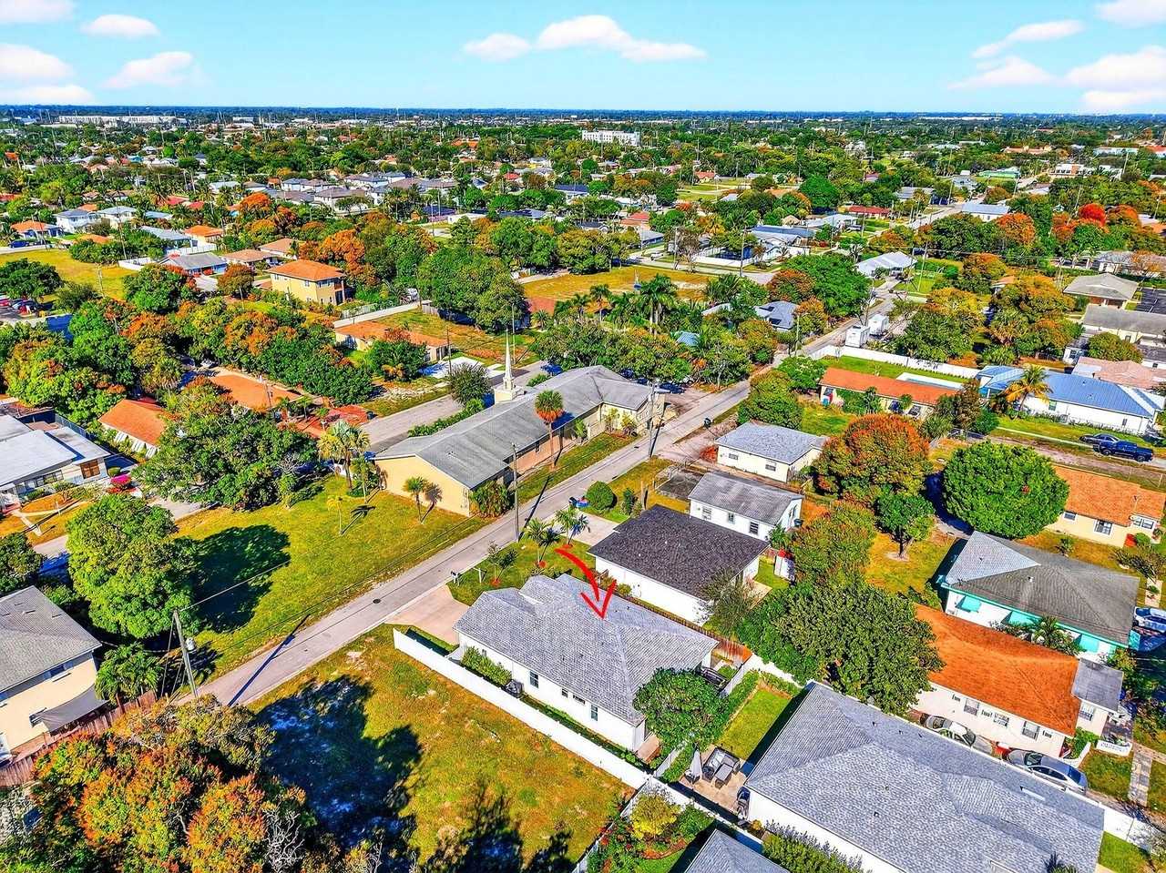 341 Oak Aly - Photo 6 of 11