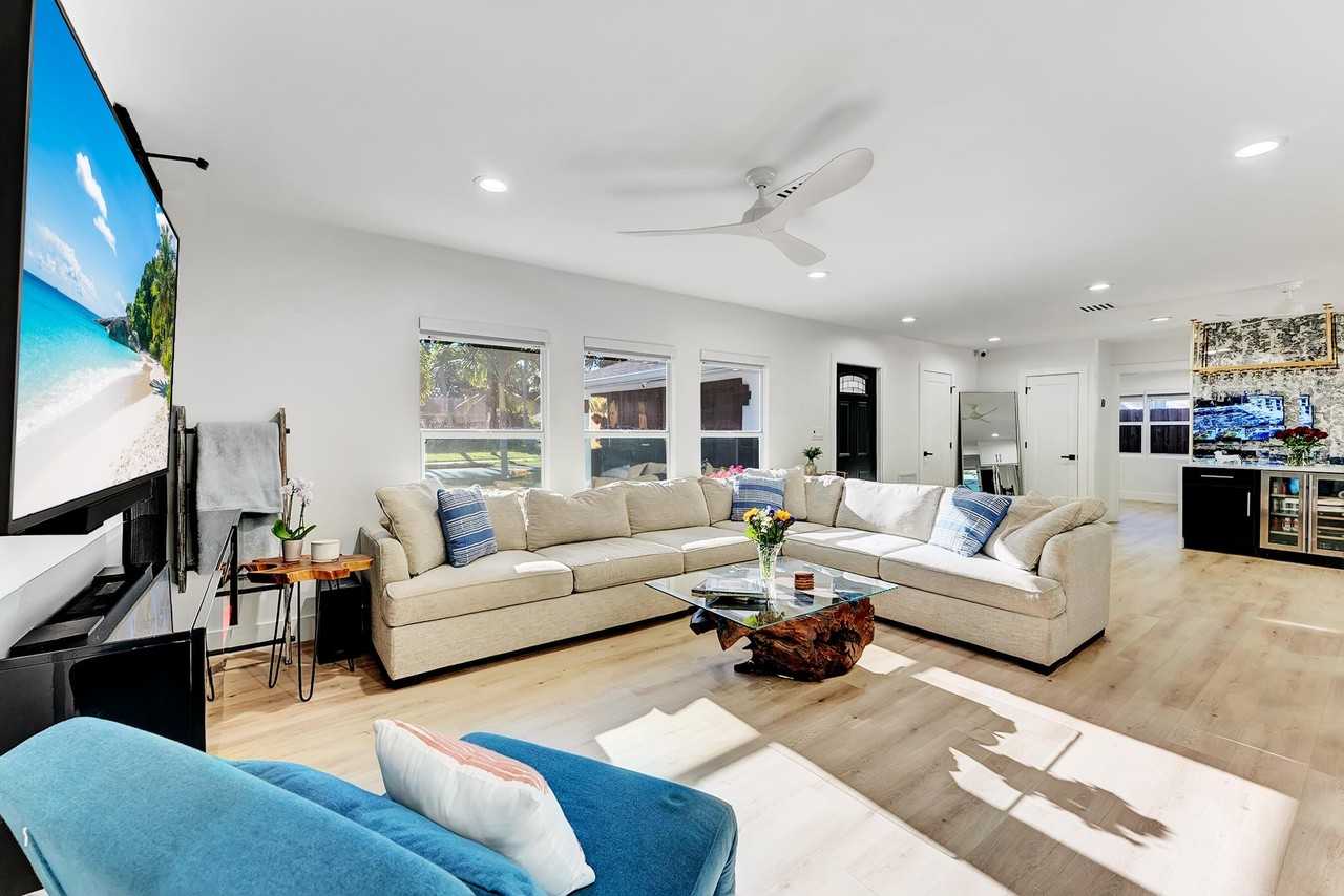 707 W Boulevard Chatelaine - Photo 3 of 50