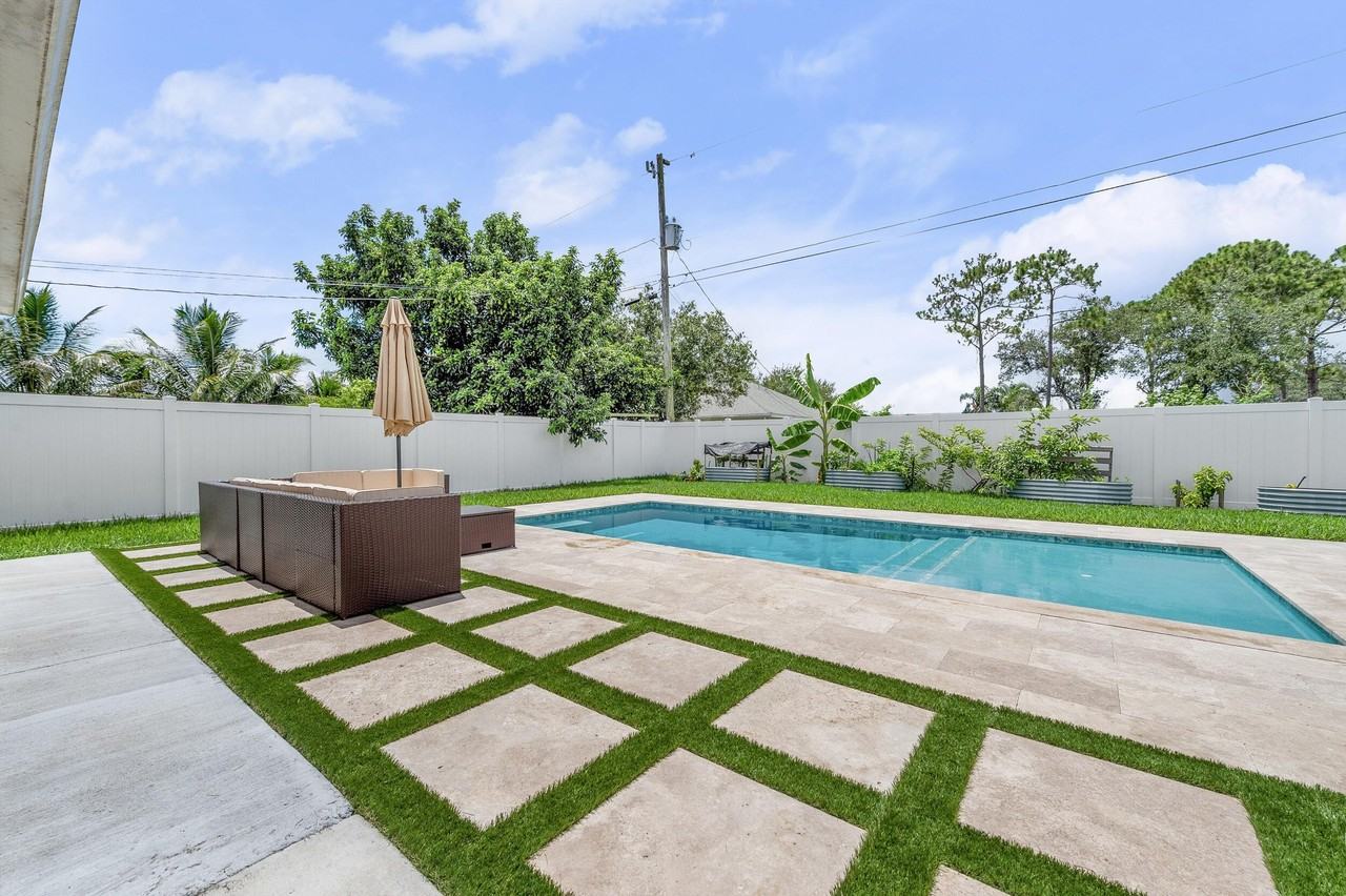 1280 Sw Kalevala Dr - Photo 5 of 36