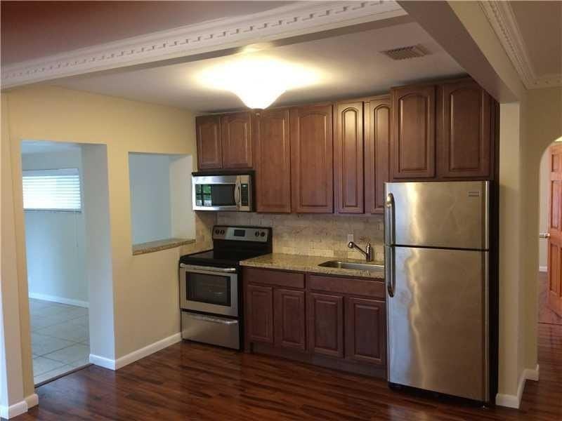 1541 Plunkett St #1541 - Photo 4 of 25