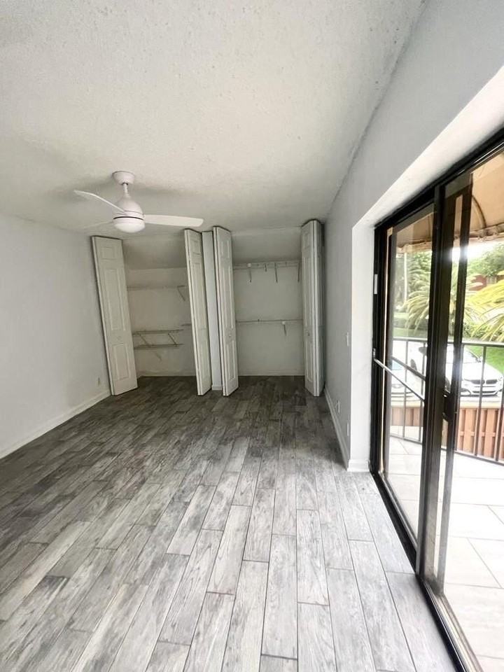 8104 Severn Dr Apt B - Photo 4 of 11