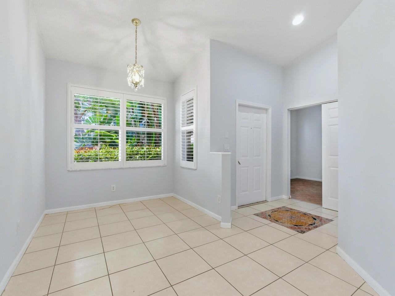 2568 N Coral Trace Cir - Photo 6 of 37