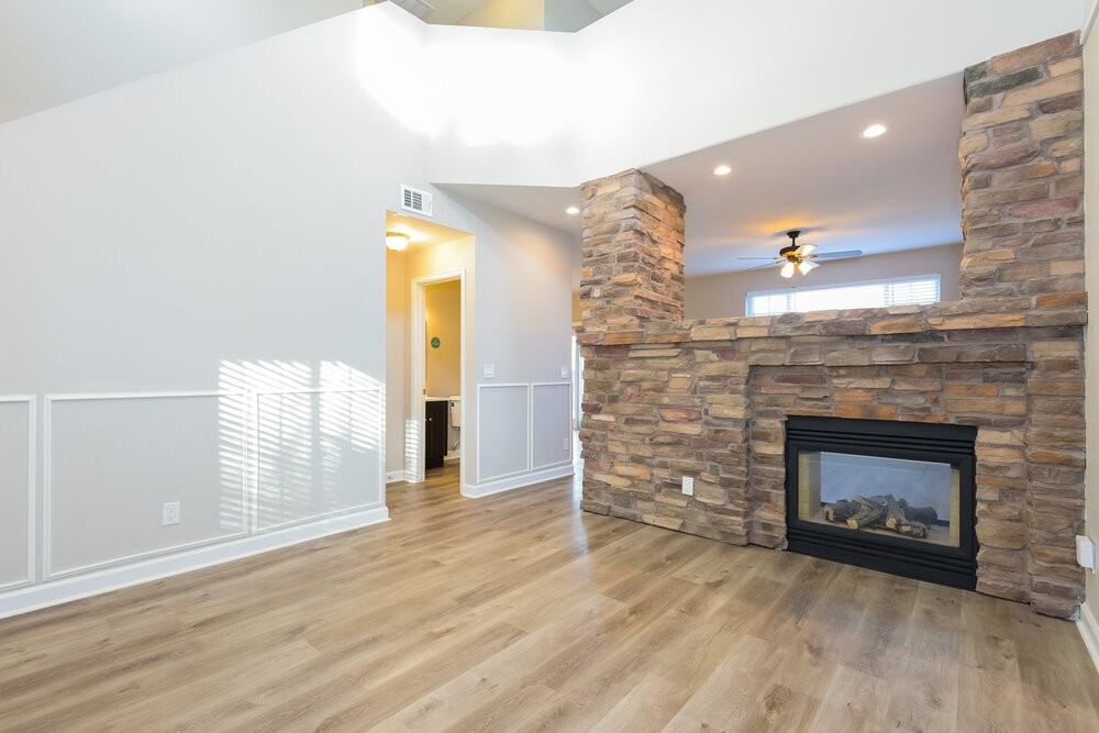 12492 S Bellisario Creek Ct - Photo 5 of 17