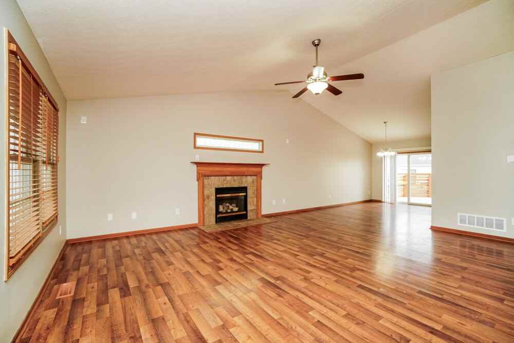 370 Millett Dr - Photo 4 of 17