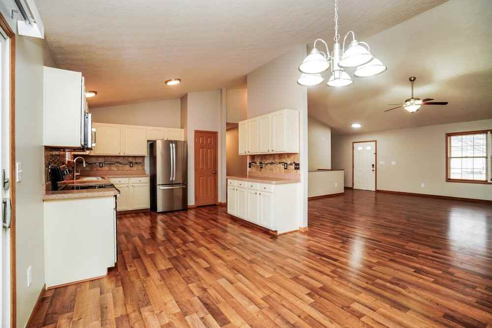 370 Millett Dr - Photo 7 of 17