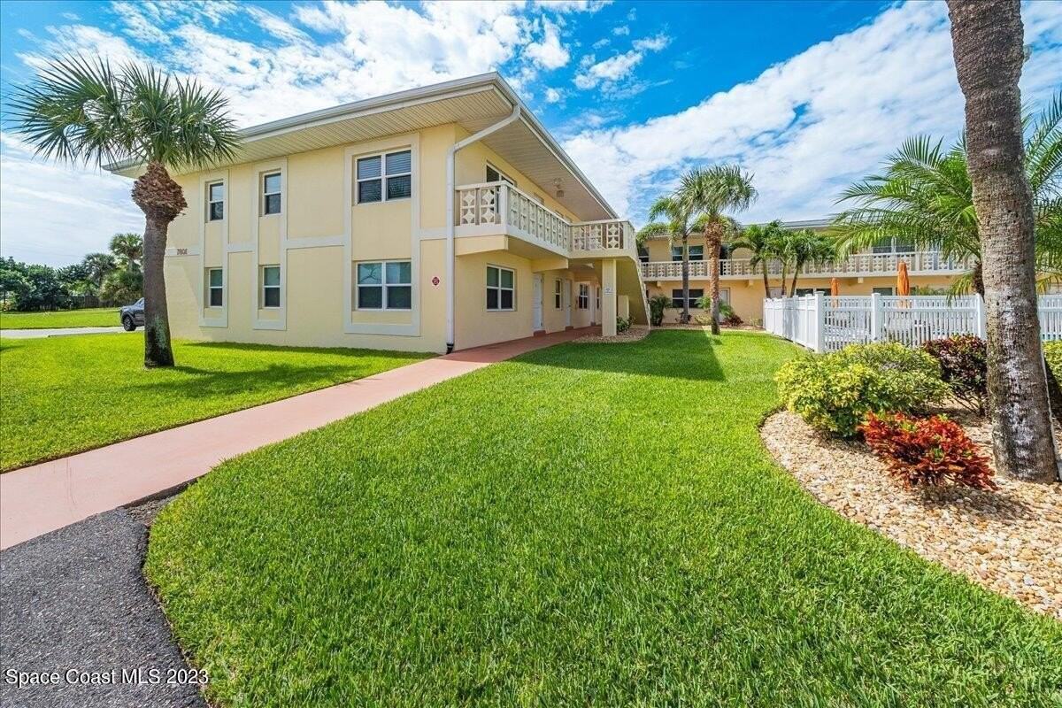 7801 Ridgewood Ave Apt 1 - Photo 2 of 31