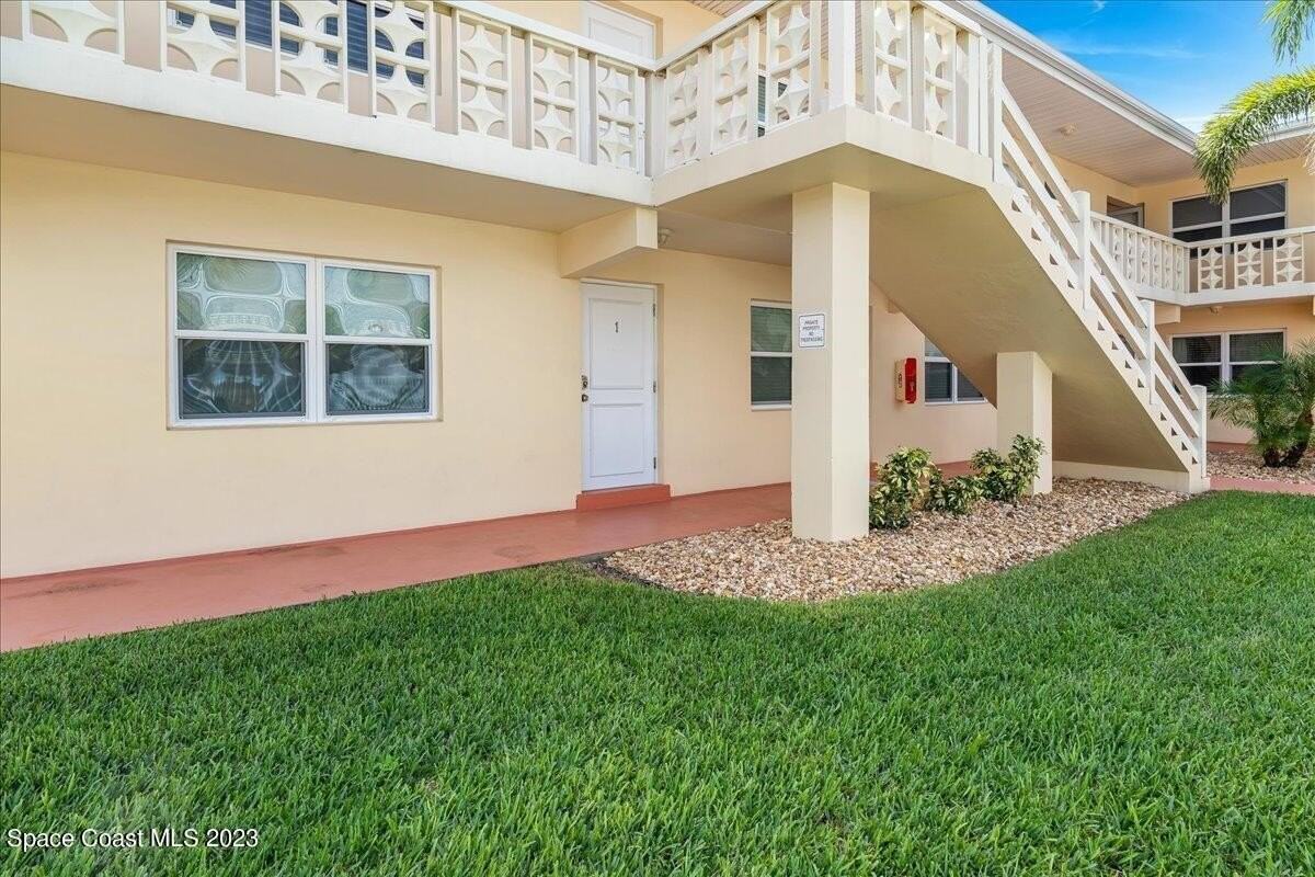 7801 Ridgewood Ave Apt 1 - Photo 3 of 31