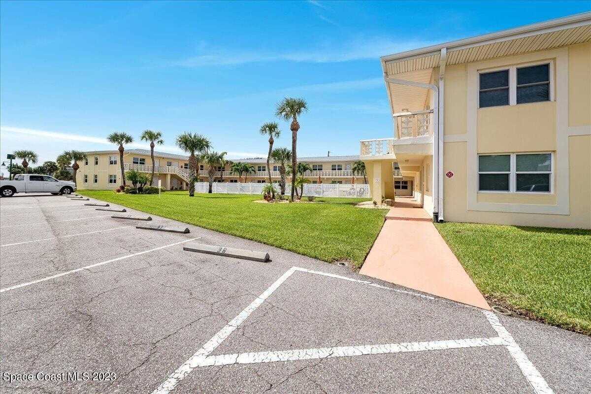 7801 Ridgewood Ave Apt 1 - Photo 7 of 31