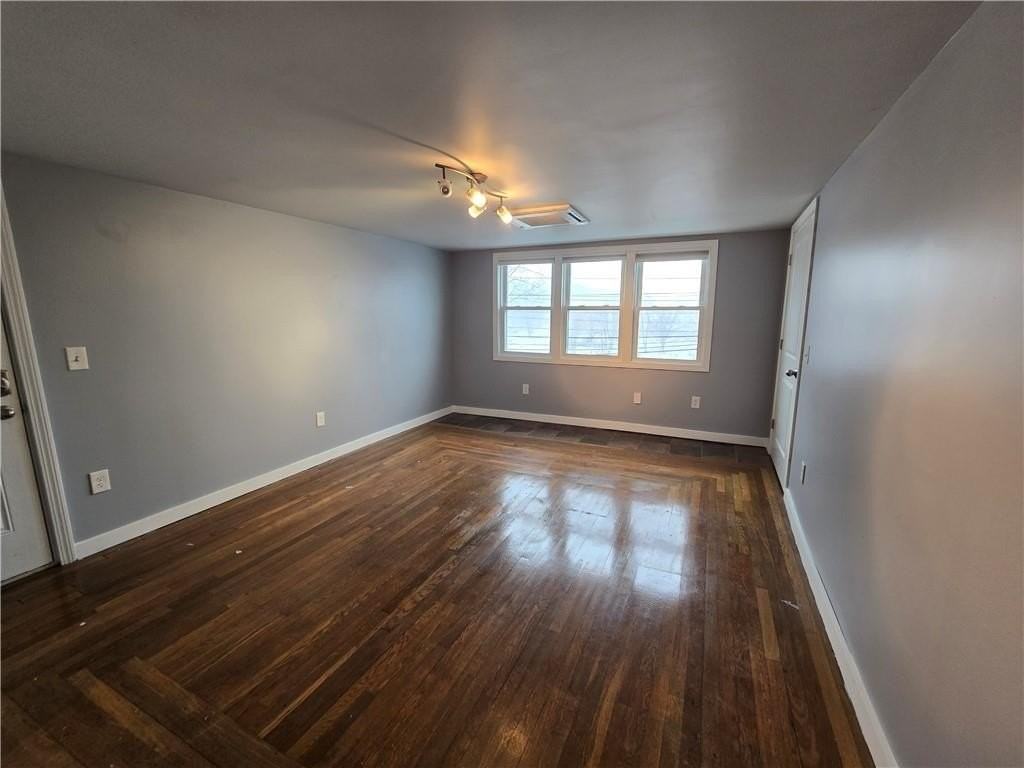 968 Elm St Unit 2 - Photo 6 of 14