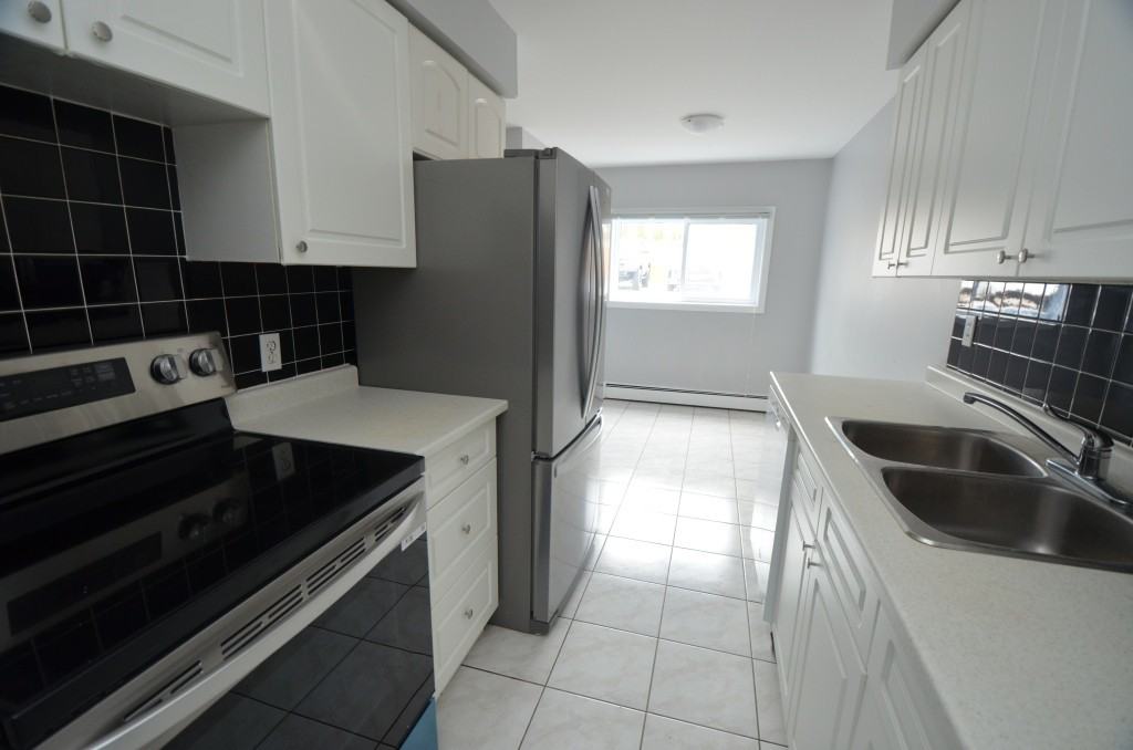 567 Ontario Street #3 - Photo 3 of 18