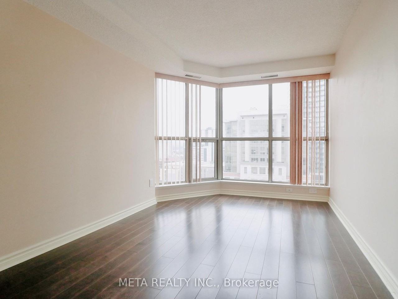 67 Caroline Street South - Photo 7 of 14