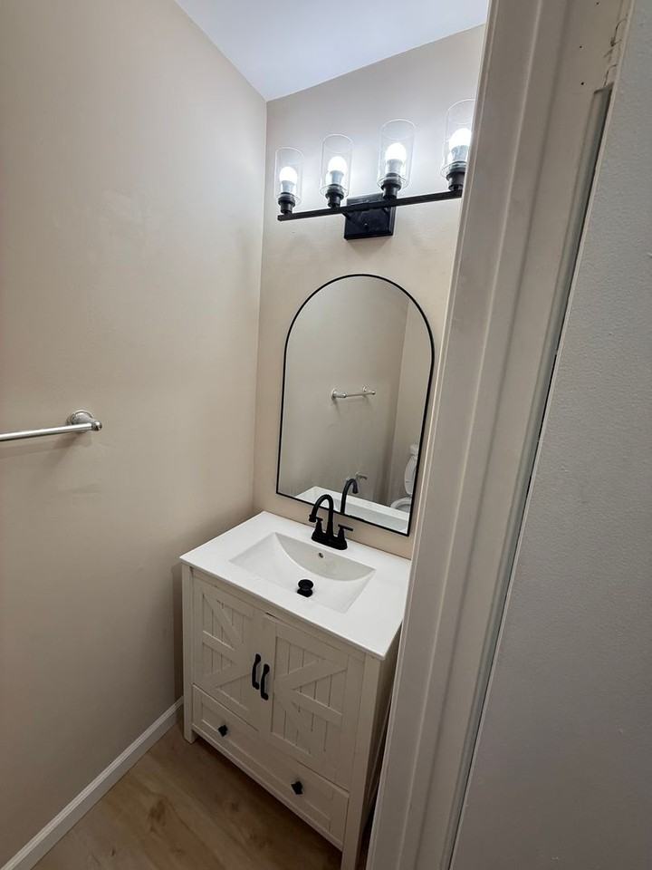 100 Shawnee Pl - Photo 4 of 17