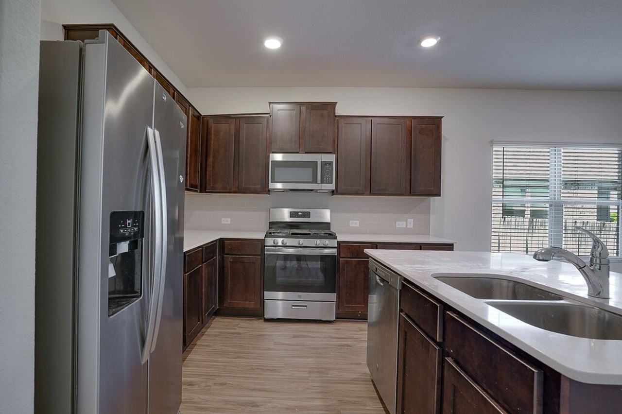 21517 Quick Fox Dr - Photo 3 of 20