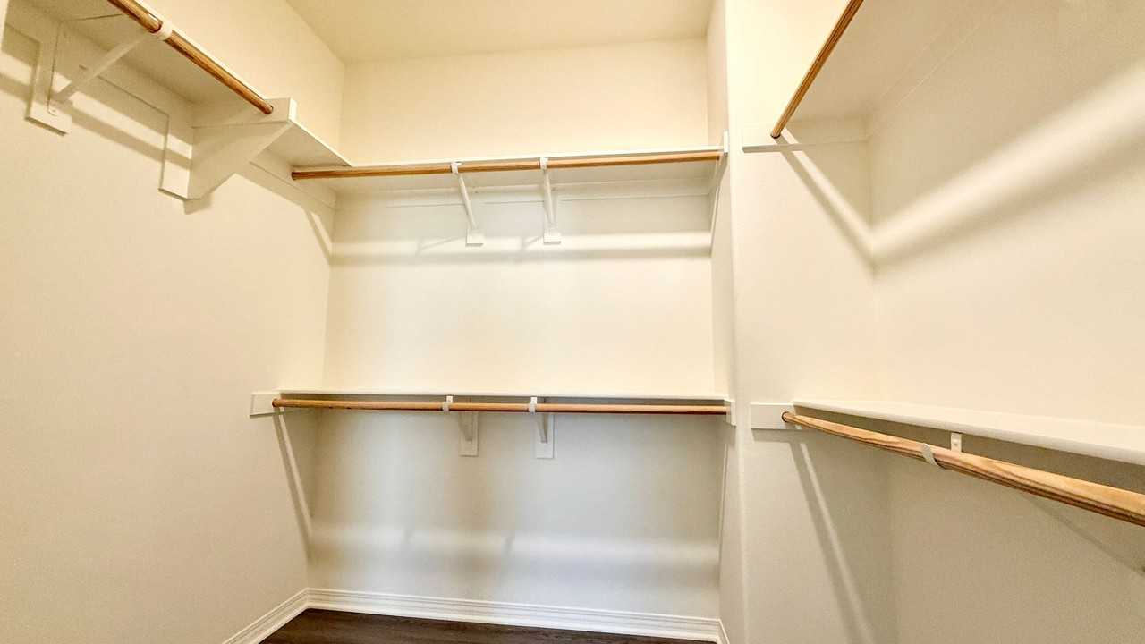 7099 Vernazza Pl - Photo 7 of 24