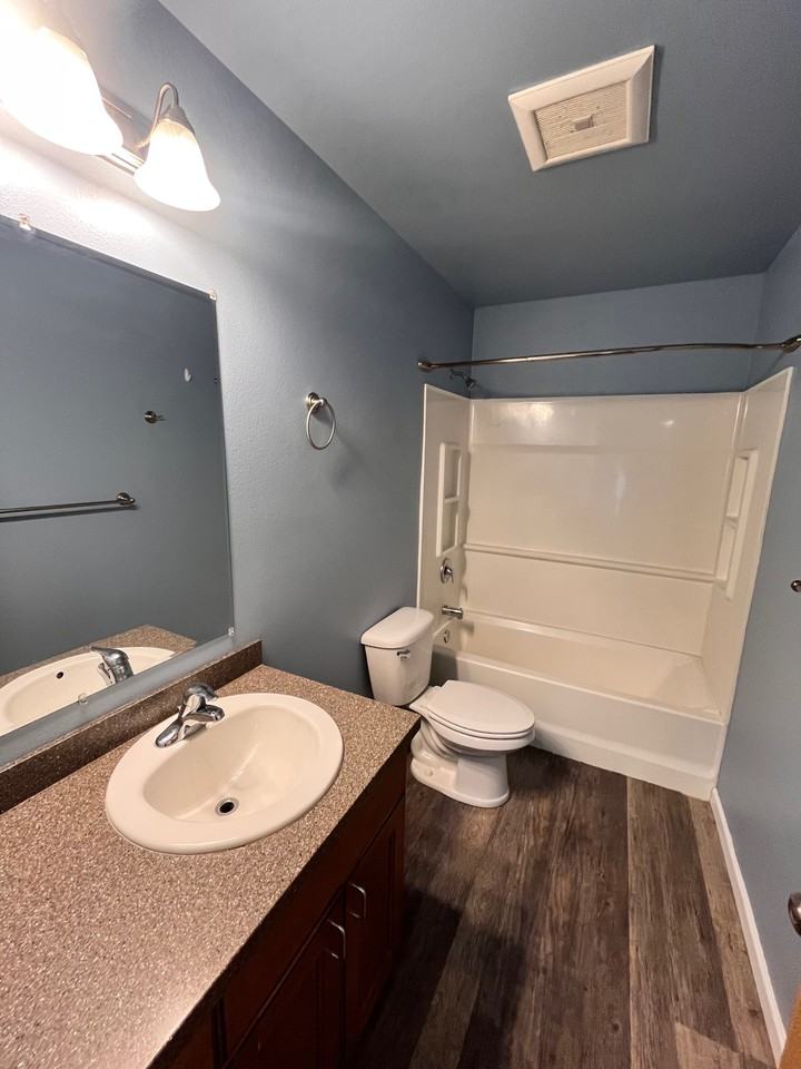 3905 Thompson Ave #1 - Photo 4 of 10