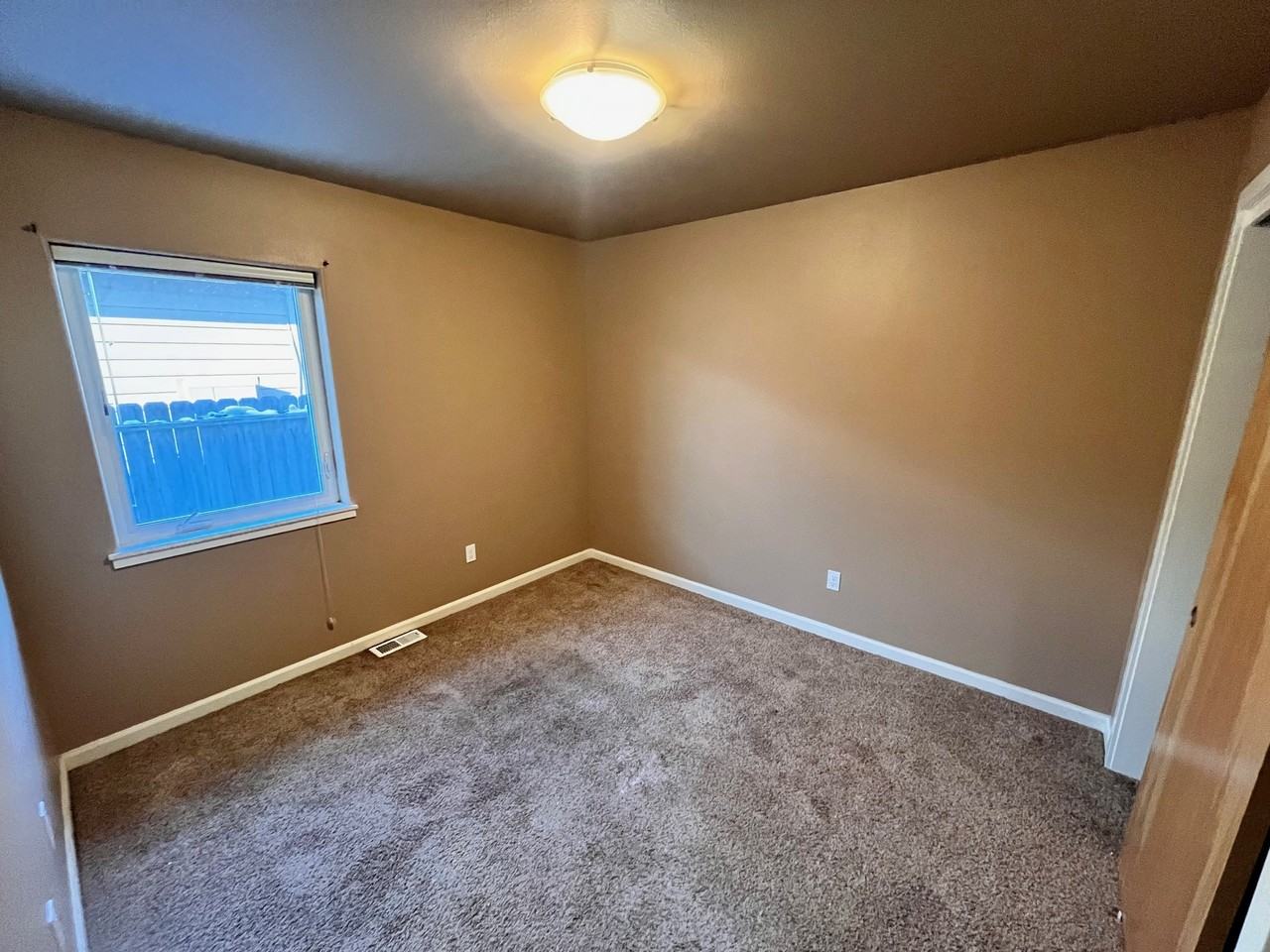 3905 Thompson Ave #1 - Photo 7 of 10