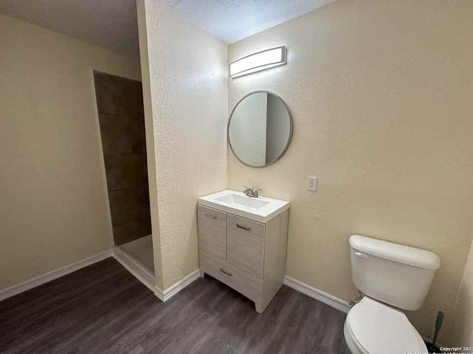 203 Fount St #203FOUNT - Photo 2 of 6