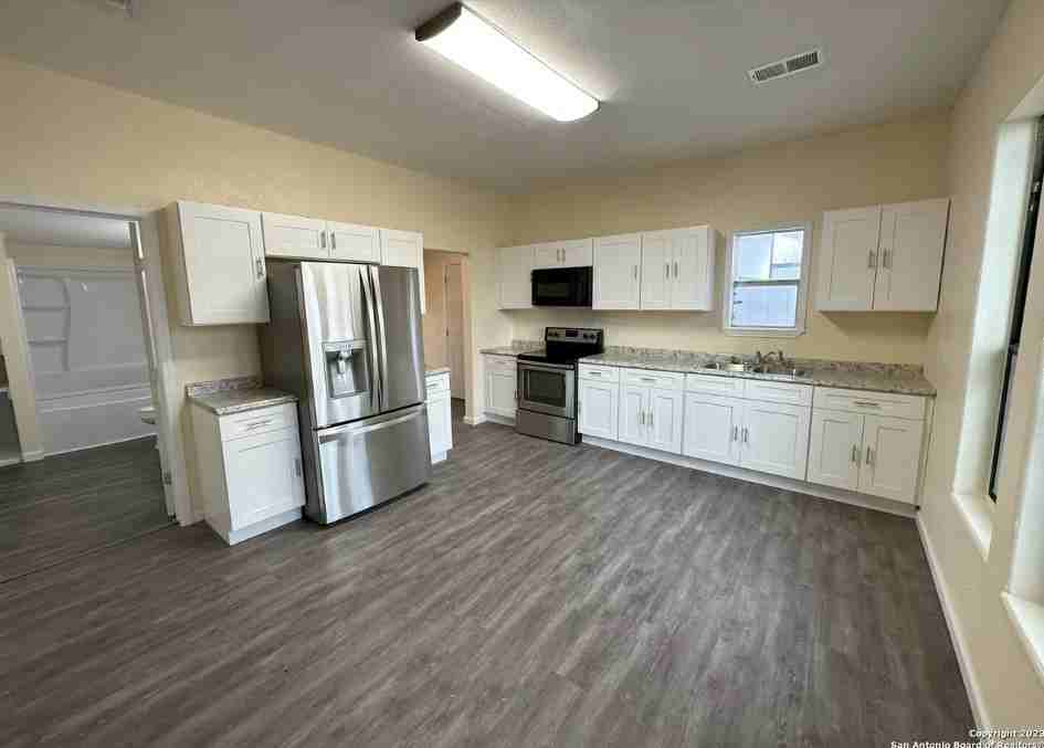 203 Fount St #203FOUNT - Photo 5 of 6