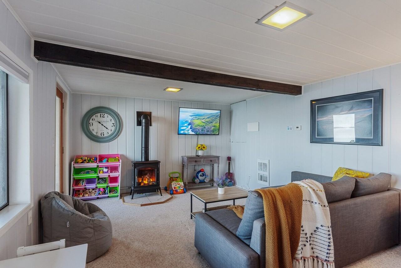 2038 Breezy Point Rd #1035858P - Photo 4 of 50