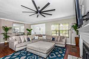 featured image of 1679 Tampa Rd