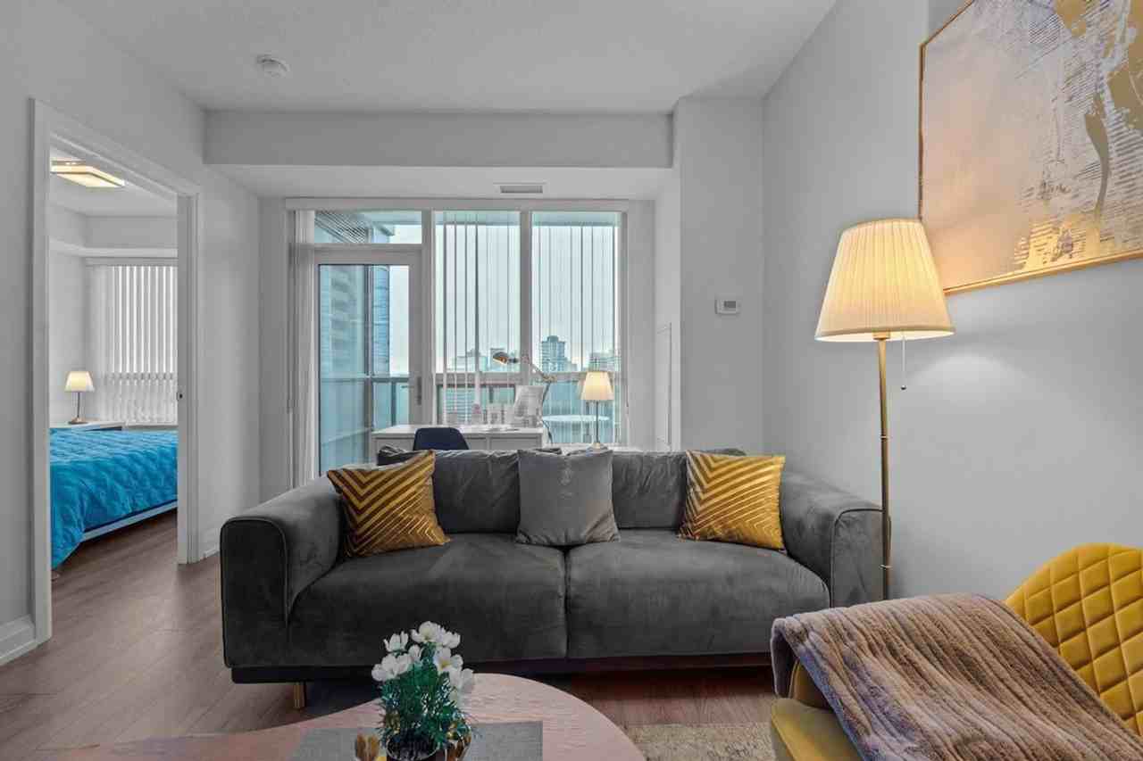 33 Sheppard Ave E #1511361P - Photo 2 of 21