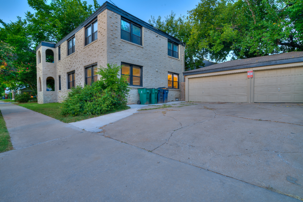 1628 Nw 17th St #1 - Photo 2 of 7