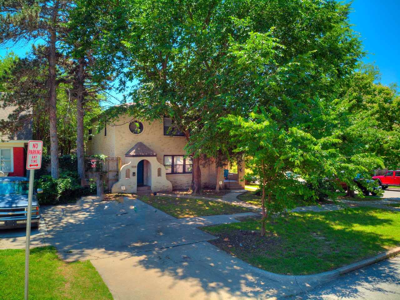 1630 Nw 17th St #2 - Photo 2 of 14