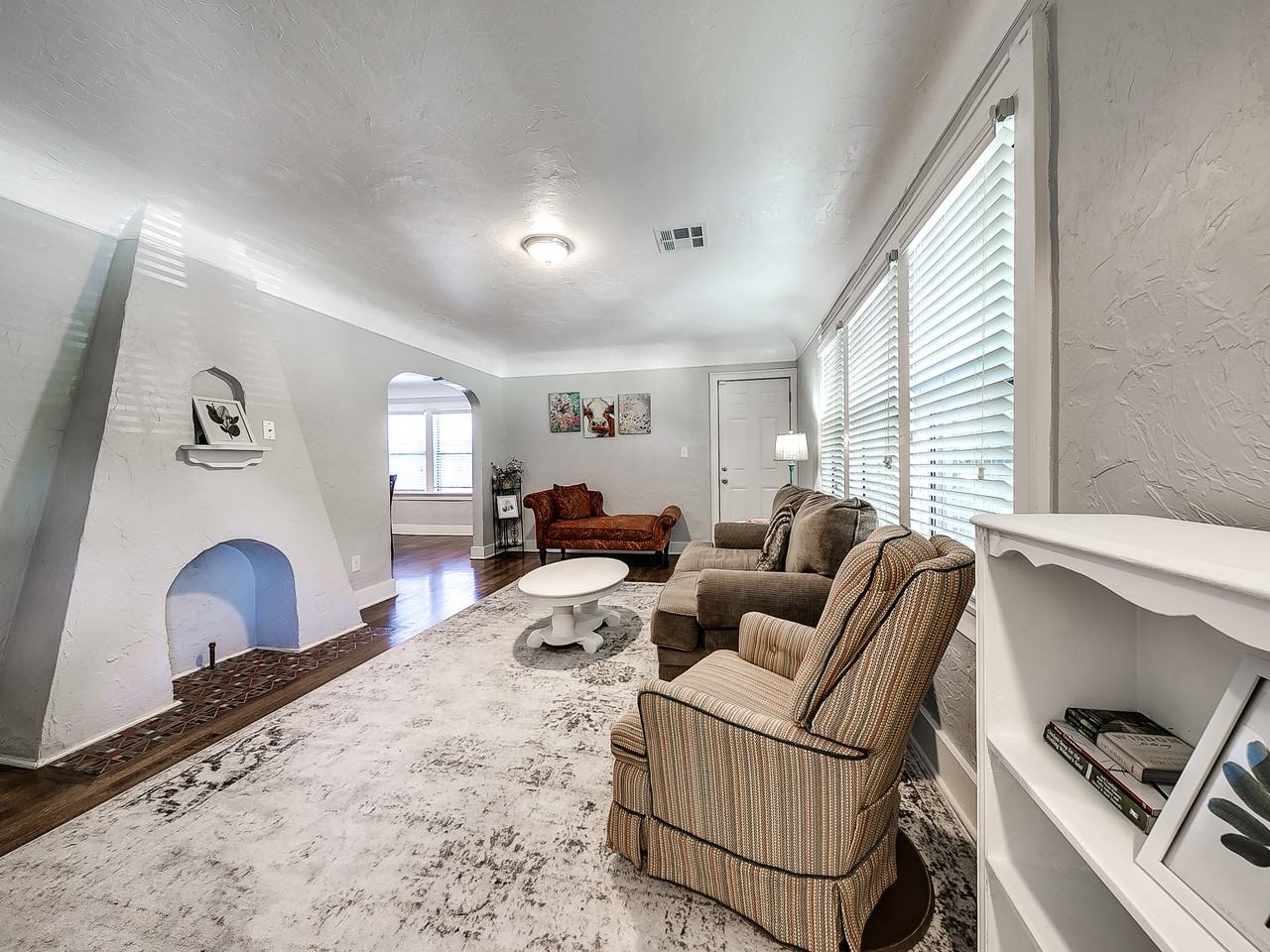 1630 Nw 17th St #2 - Photo 3 of 14