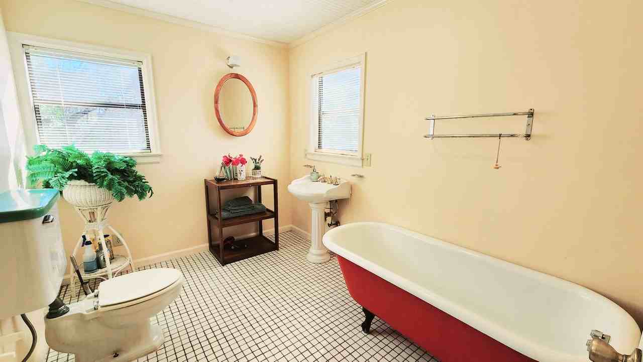 3124 S Perry St - Photo 5 of 11