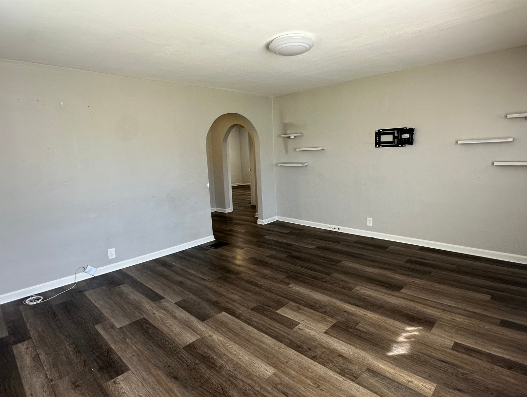 1907 Gilmore St - Photo 6 of 17