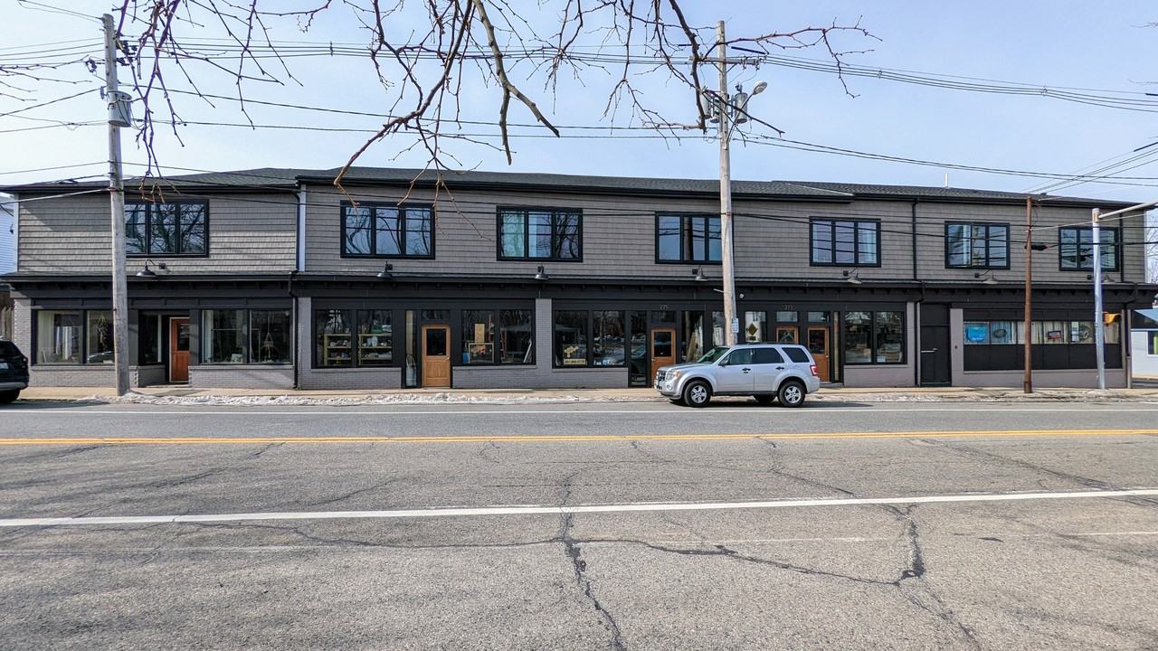 273 Bullocks Point Ave #6 - Photo 2 of 12