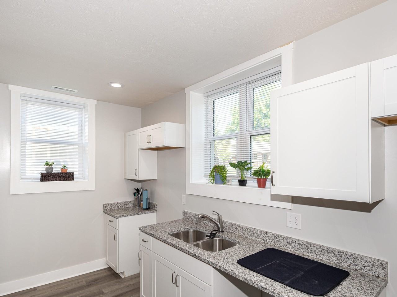 5143 E Washington St #101 - Photo 3 of 8