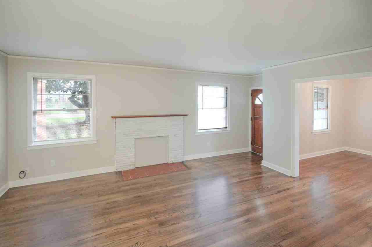 3739 Honeysuckle Ct - Photo 2 of 23