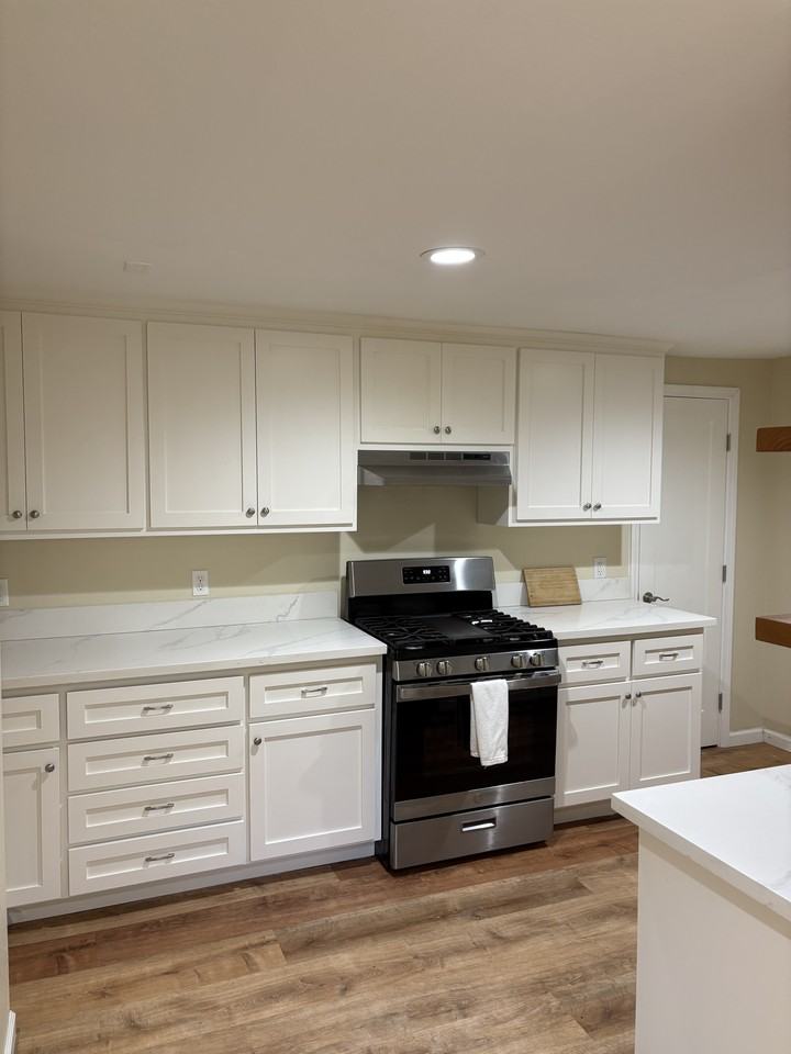 1240 Warner St #5 - Photo 5 of 9
