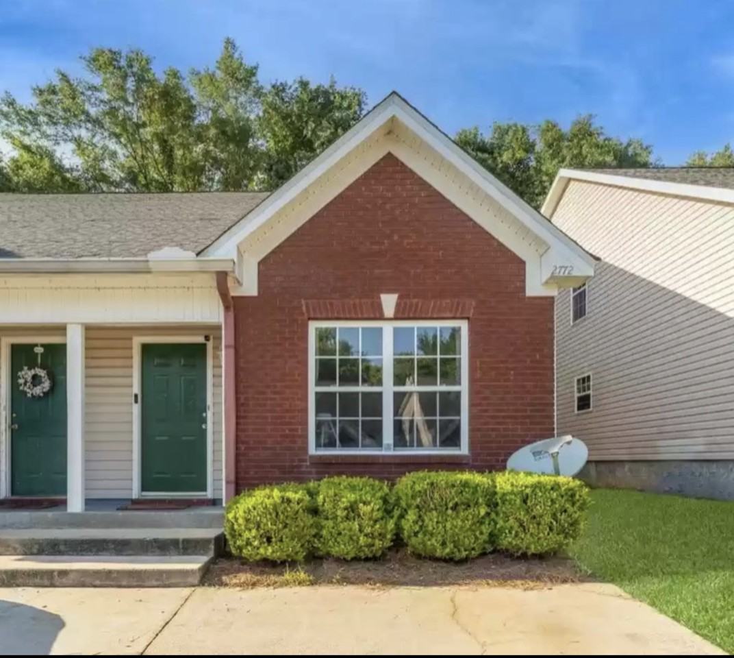 2772 Westbrook Ct - Photo 2 of 2