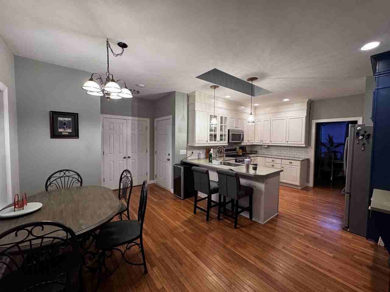 4 Lake Ct - Photo 5 of 15