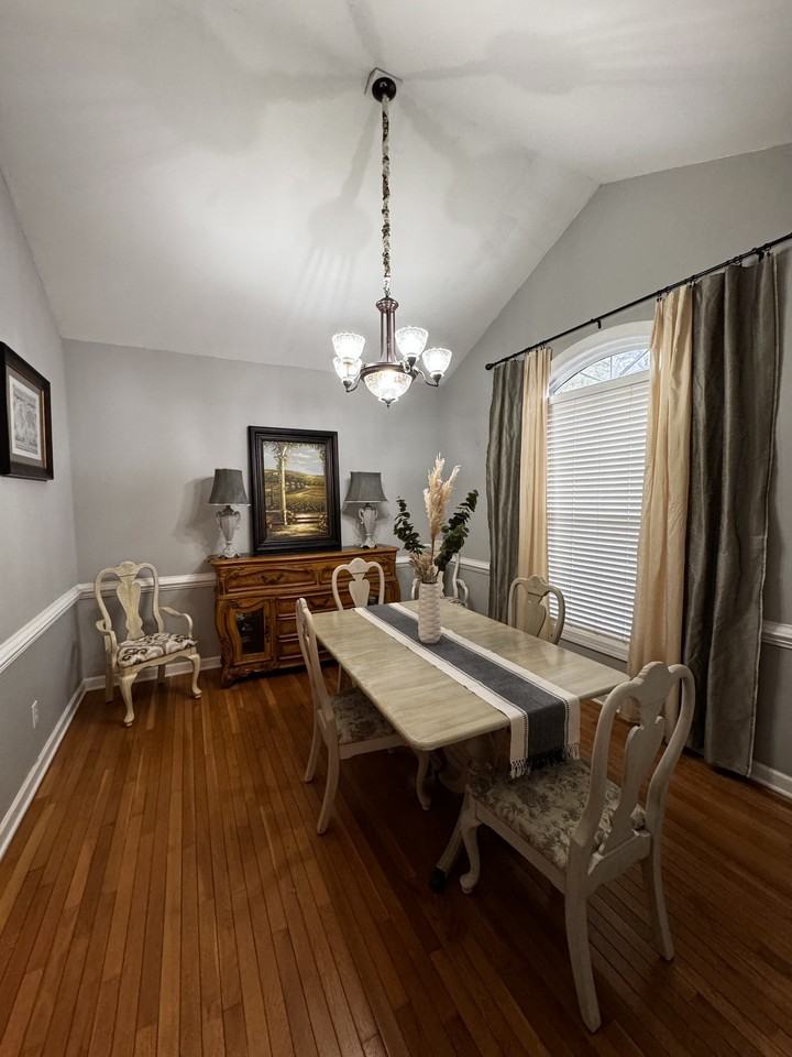 4 Lake Ct - Photo 6 of 15