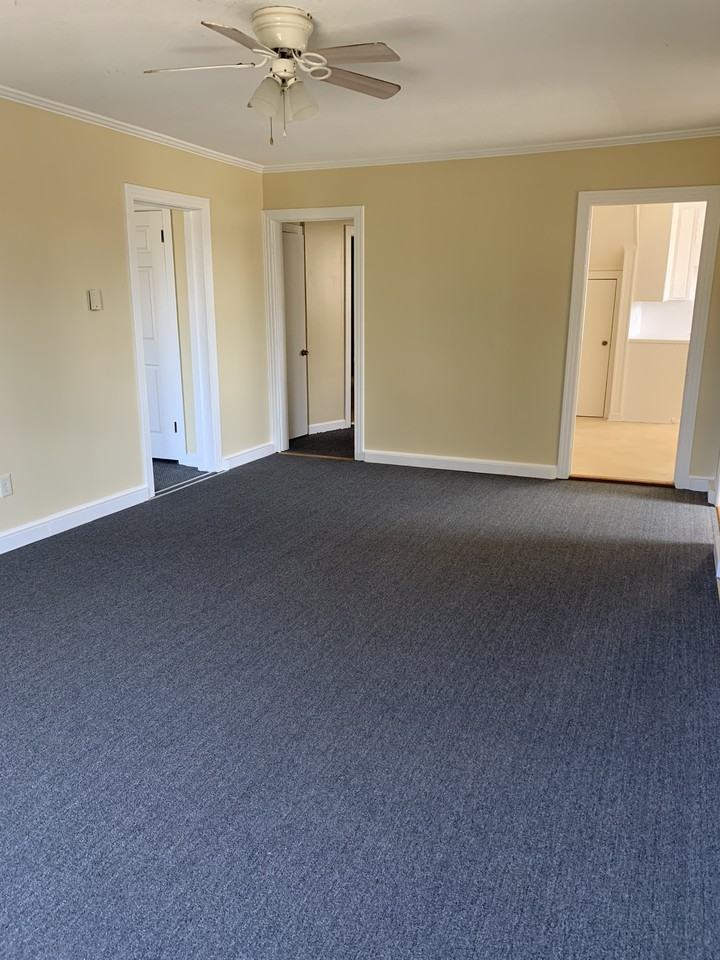 208 S Watts St #3 - Photo 7 of 8