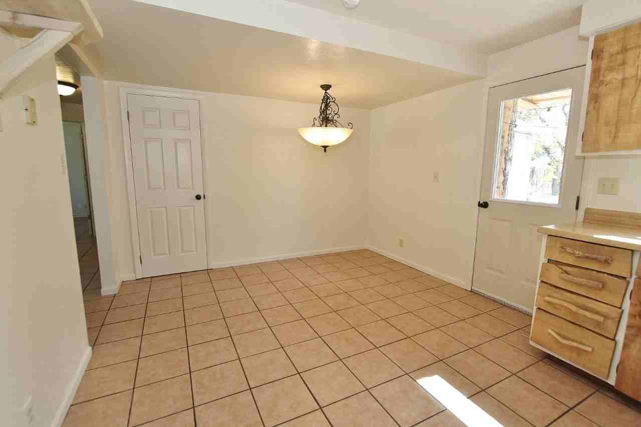 816 S Wardwell Ave - Photo 3 of 25