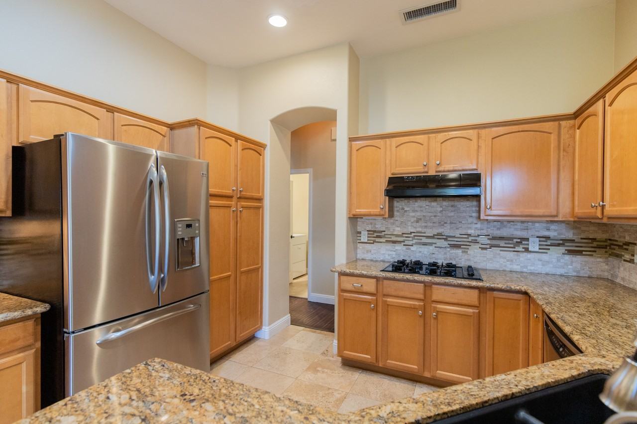 6929 W Monterey St - Photo 3 of 22