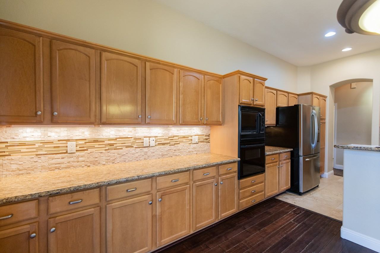 6929 W Monterey St - Photo 7 of 22