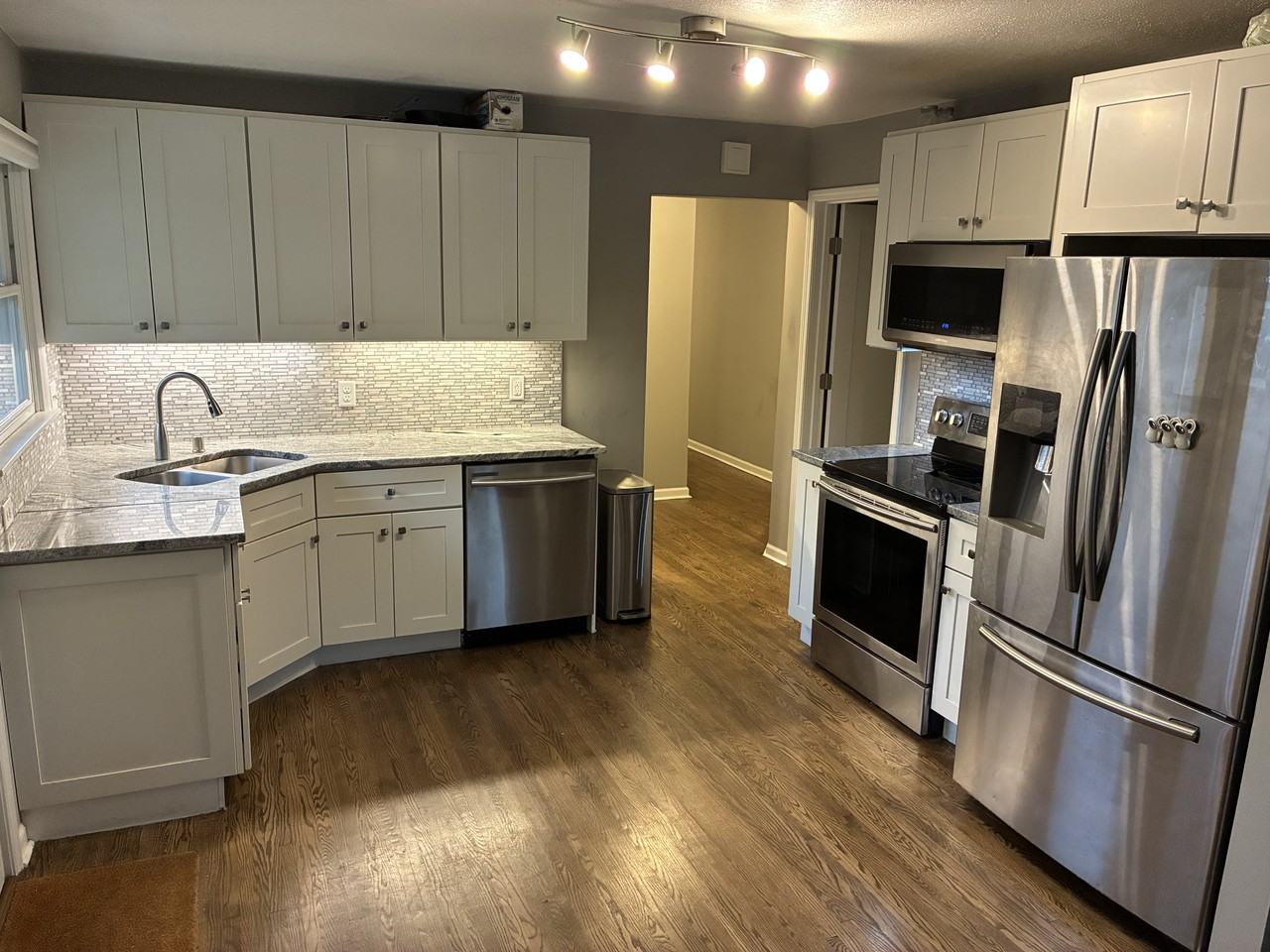 1832 Ulysses St Ne #1832 - Photo 2 of 19