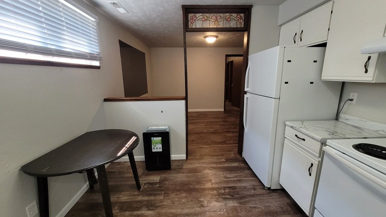 908 S 1st St #1-5 - Photo 7 of 10