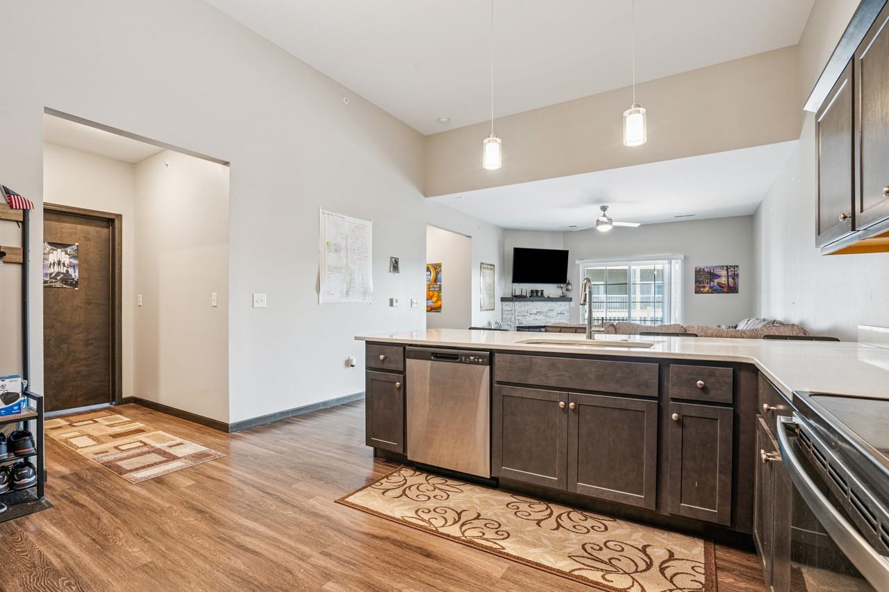 2869 Spring Rose Cir #301 - Photo 6 of 20