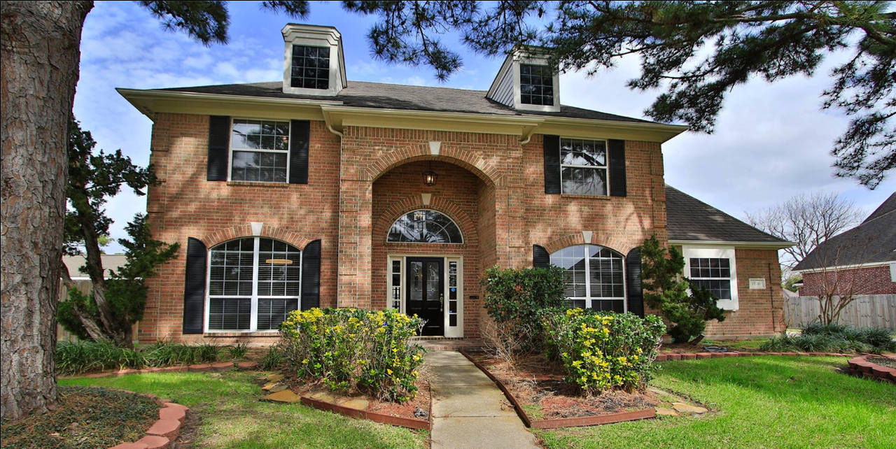 15710 Cascading Brook Way - Photo 4 of 50