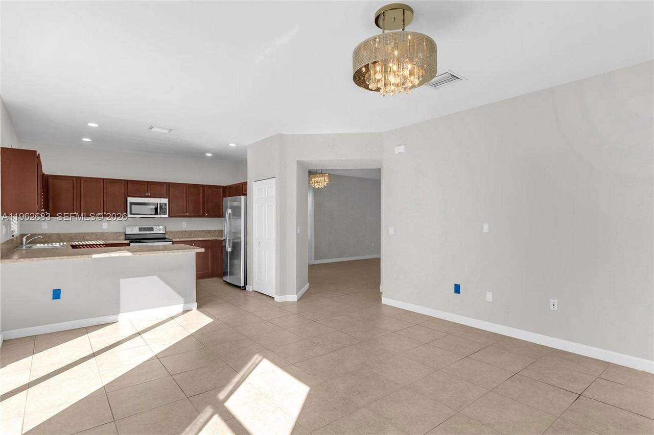 11770 Sw 251st St - Photo 4 of 28